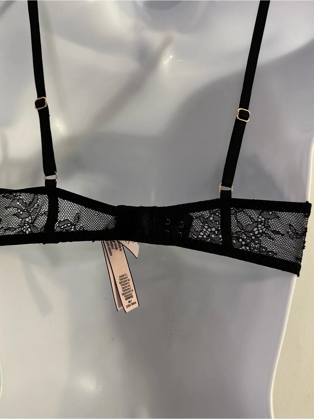VS | Black Soft Cup Crotchless Bodysuit